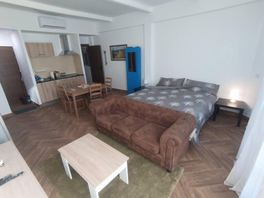 Mini Loft Apartman Becerril de la Sierra Kültér fotó