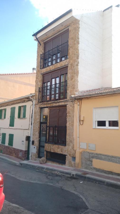 Mini Loft Apartman Becerril de la Sierra Kültér fotó